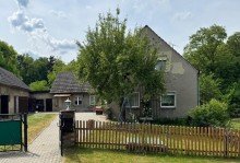 Vordere Hausansicht Familienfreundliches Haus in l�ndlicher Idylle