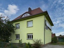 Stra�enansicht Vermietetes Zweifamilienhaus!