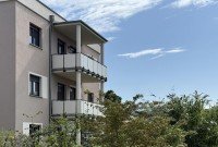 Bild (8c6585a37dfe0bd521ca3bedd21b89a6): Vierraum-Wohnung mit eigenem Hausgarten und zwei Stellpl�tzen