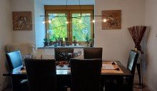 Wohnzimmer mit Essbereich Dachgeschosswohnung mit hochwertiger Ausstattung!