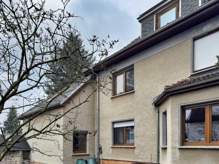 Hausansicht Spremberg Zweifamilienhaus Mehrfamilienhaus mit Potenzial zur Weiterentwicklung