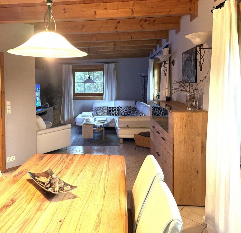 Wohnzimmer mit Essbereich Einfamilienhaus Teichland