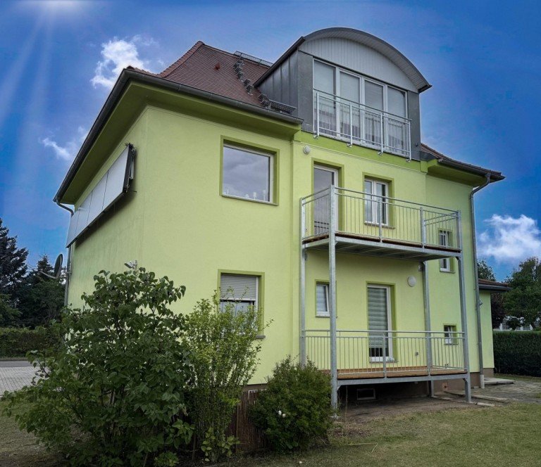 Balkonansicht Cottbus Zweifamilienhaus Vermietetes Zweifamilienhaus!
