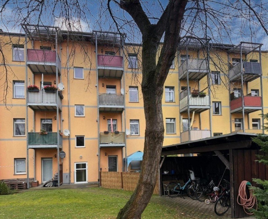 Balkonansicht Mehrfamilienhaus Cottbus