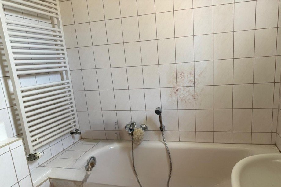 Bad mit Wanne Einfamilienhaus Krauschwitz